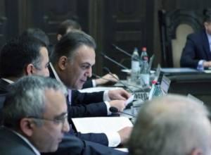 Должность - на три месяца