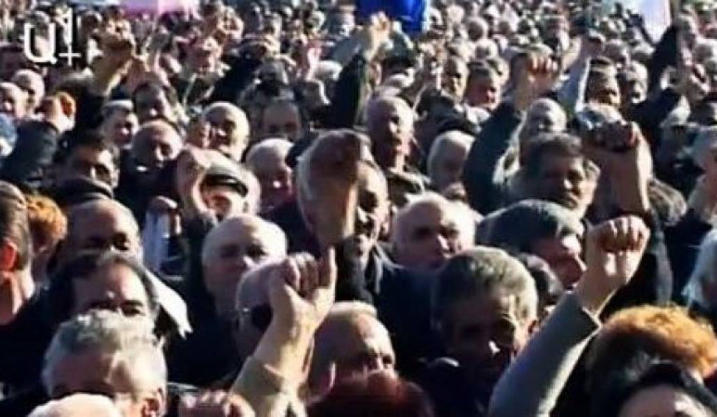 4942a8277a8574555f0af7e4f1fda3f6