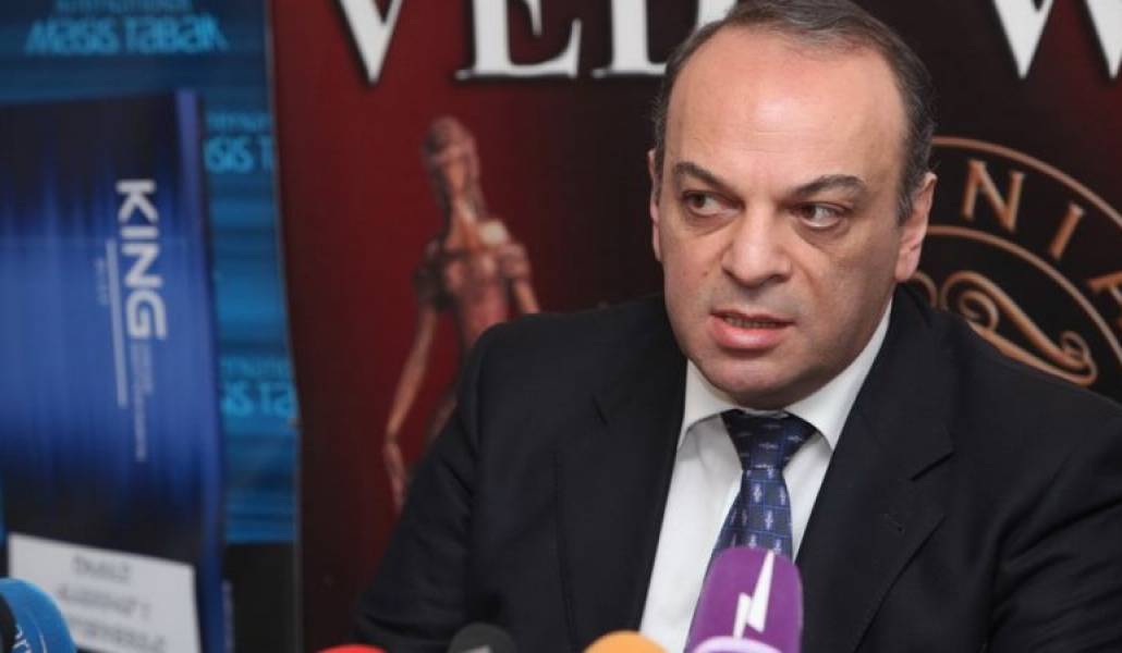 3def8f4a9d5d01f28ad34c6602845cc0