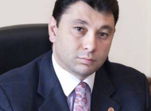 Шармазанов позвонил в Литву