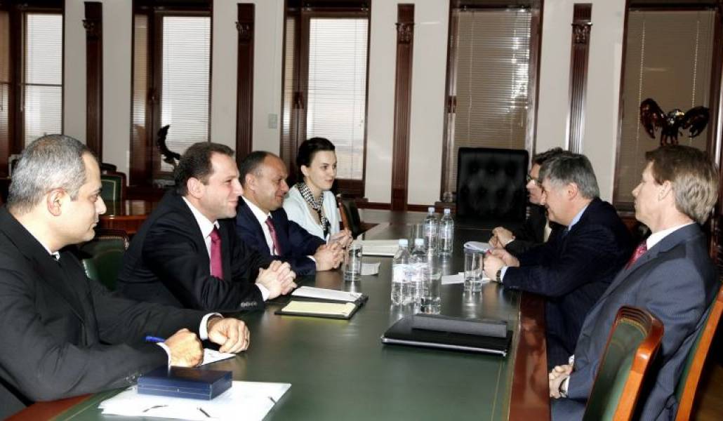 7e591eda5407a315061bd5762a7dd469