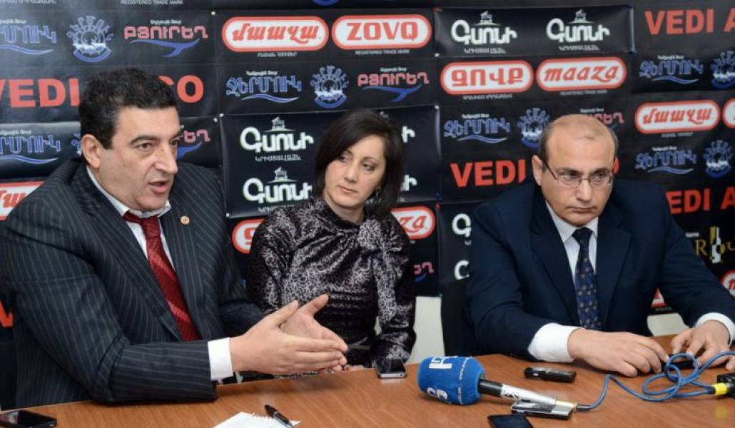 f9c767b7789070a16f7a34bf439eac18