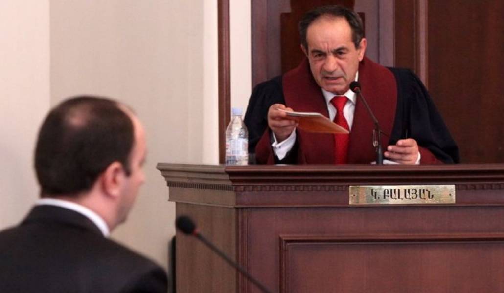 f4095f6b81fdfccf36bbbab398b32f9e