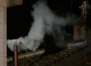 Белый дым над конклавом