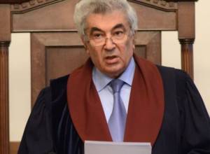 Конституционный суд отклонил