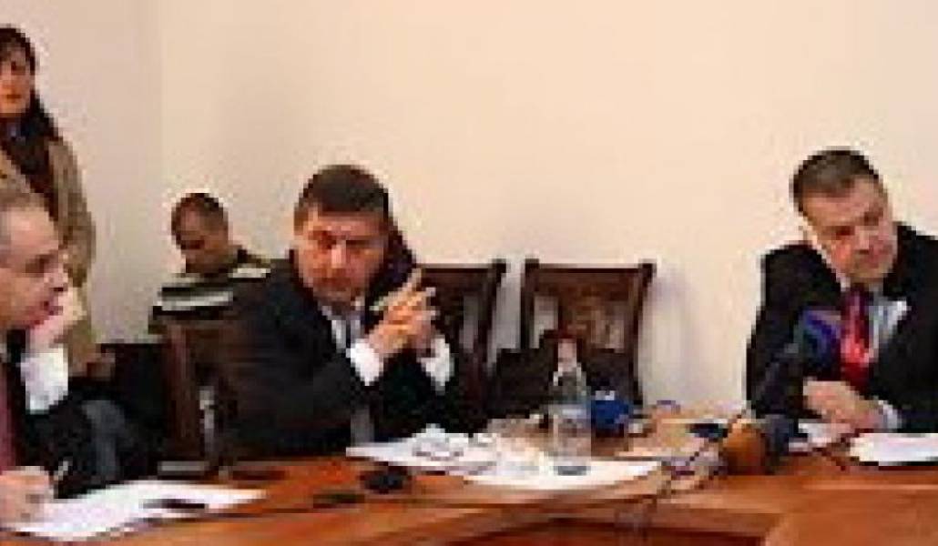 7dca3a692401cd39cea050513793634e