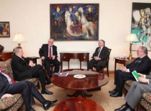 Министр ИД принял  сопредседателей