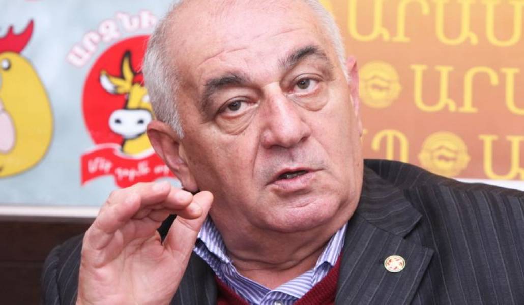 69bff10b47bfc22a1b77da187827ab15