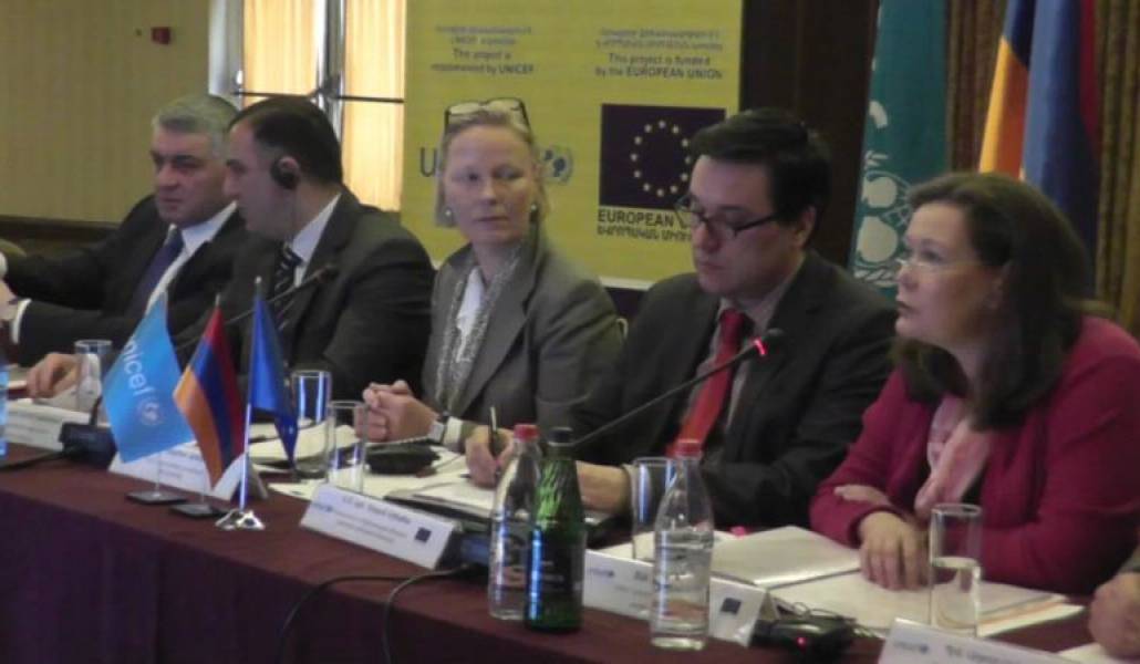 9d86eee001d1247e6984c8a5b4a076ed