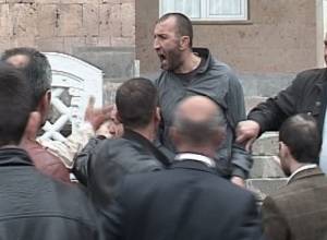 Жители Меградзора: Зачем приехали?