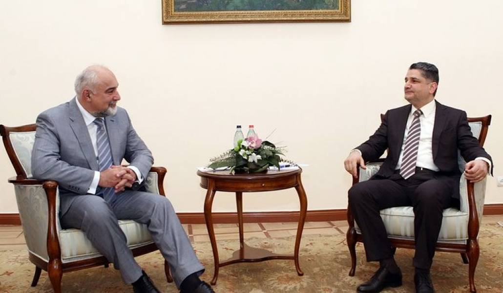 0b66e20aad8e9d2ee6fb09b43b89a5c7