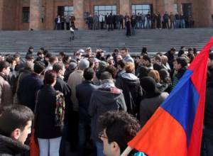 Инцидент во время акции