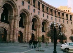 В Ереван прибудет Мирослав Лайчак