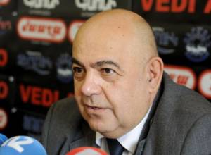 Хочет быть депутатом от Еревана