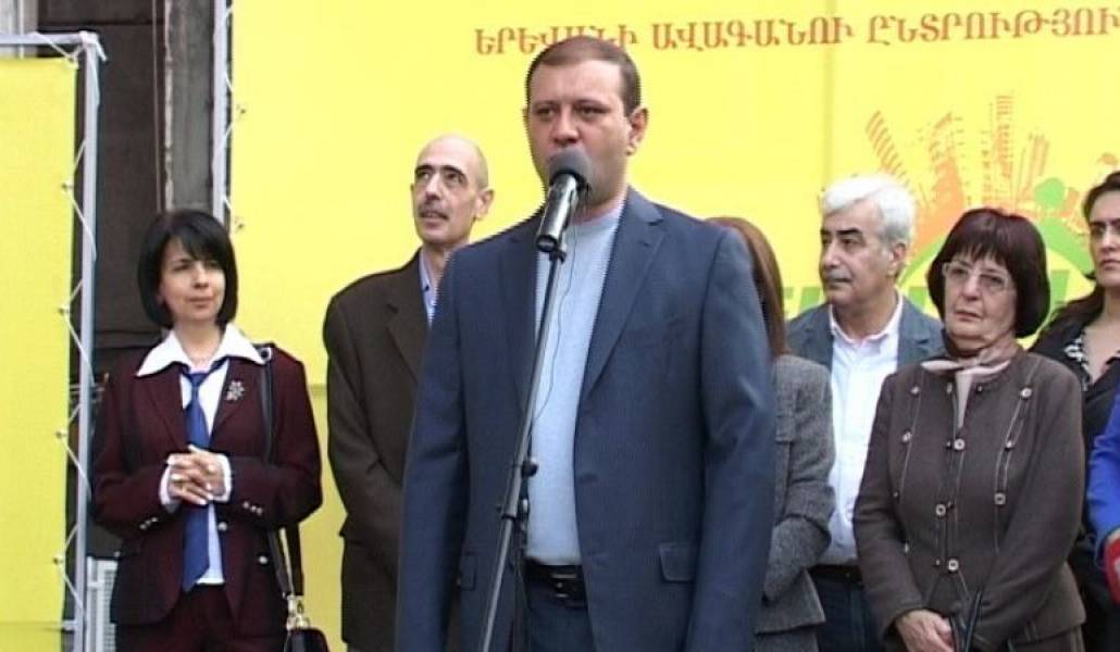 047211e23b0a60c3cd6c2e976592efc8