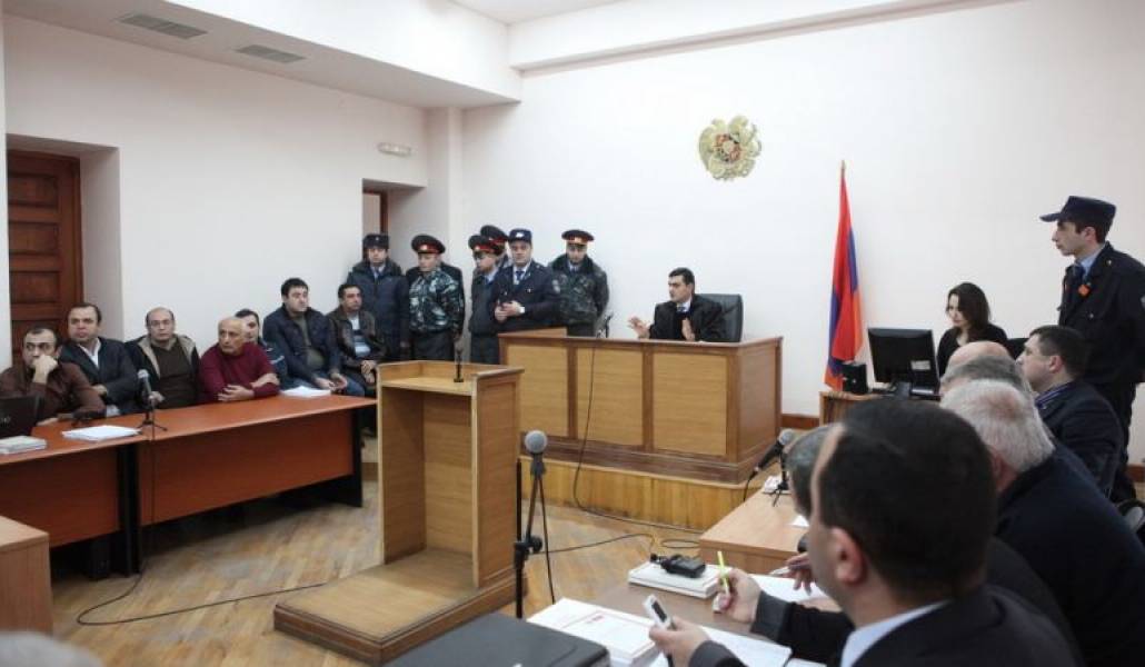 eaa182ef9feca92489f6ba19d72e5072