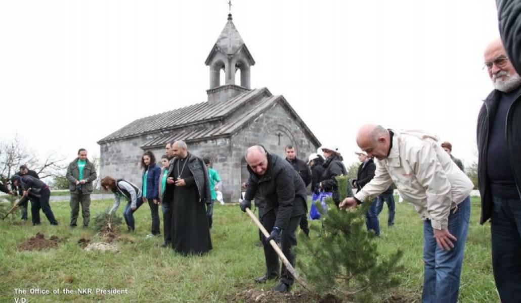 4ef5f3e518c3158a50d7a478a41eeeb5