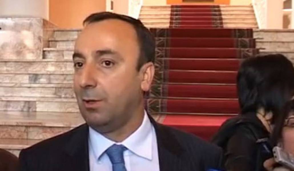 b9d735cfb5930e6b817492476a280fb3