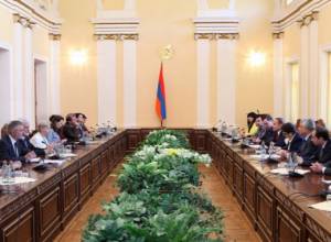 Председатель НС принял членов группы дружбы