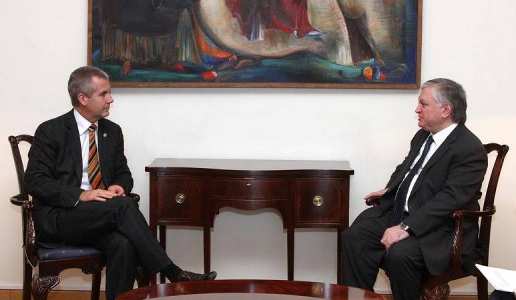 03dc3259851e404d788a666248681dc3