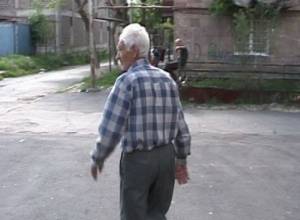 Дед утверждал, что проголосовал вчера