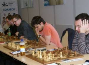 Габриел Саргсян отстает от лидеров на пол-очка