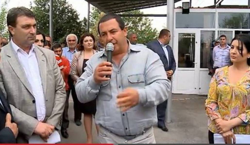 ed99b91fc4e23d72dff1fab95a1e39f2