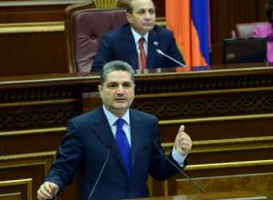 Премьер задал вопрос журналисту "A1+"