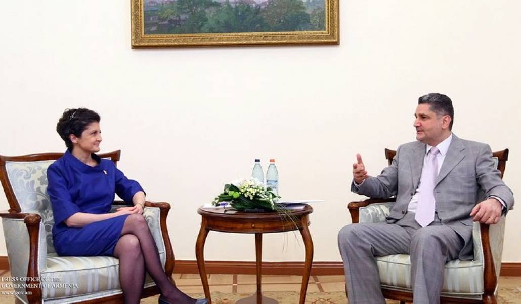 e3b5ecf11f79e682119a87a1cd76a192