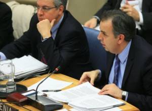 Посол РА и Анжелина Джоли на одном заседании