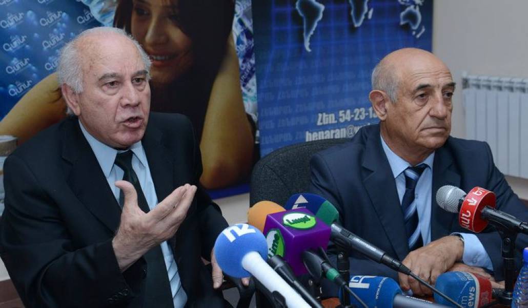 7050c53d71008eea3663675b2423fa4d