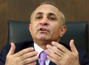 О. Абраамян: "Фюле не хочет, мы хотим"