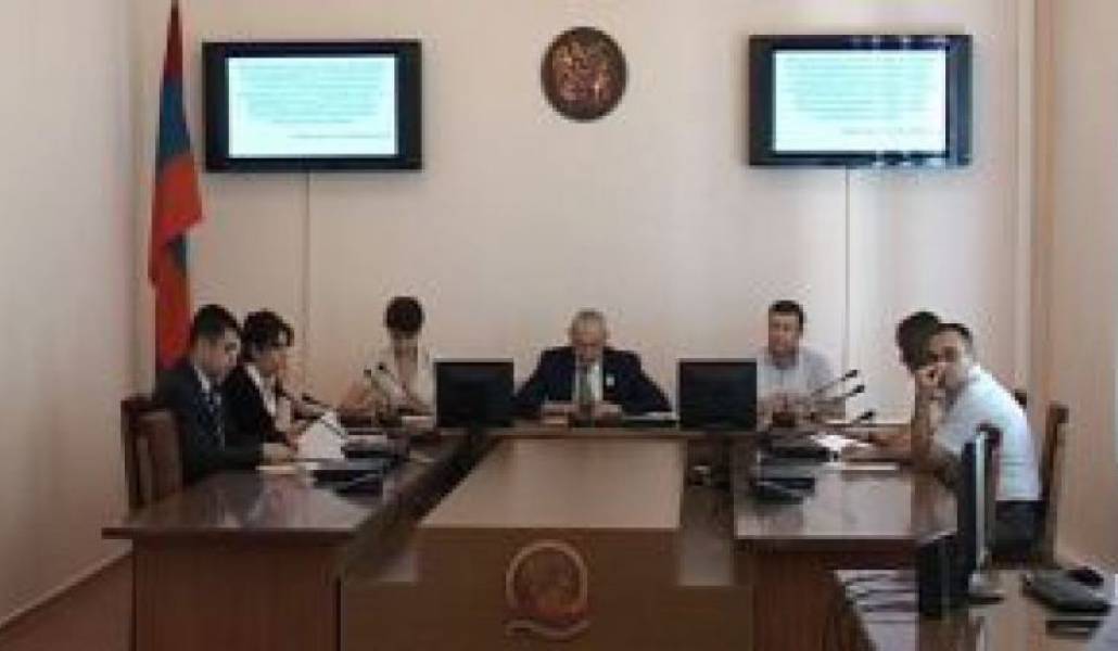 b923c1838037984e2a3012de3ba70692