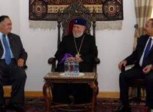 Католикос принял Джона Переза