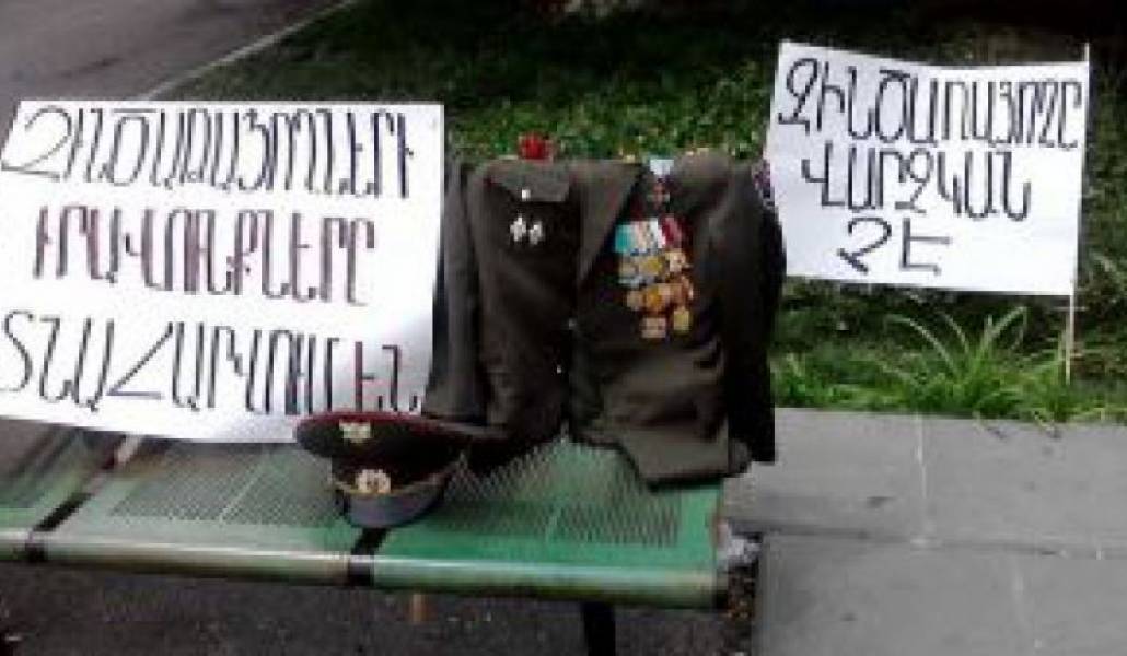 18095ff27c60cb6a39e1e638190e436b