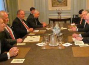 Главы МИД РА и Азербайджана встретились