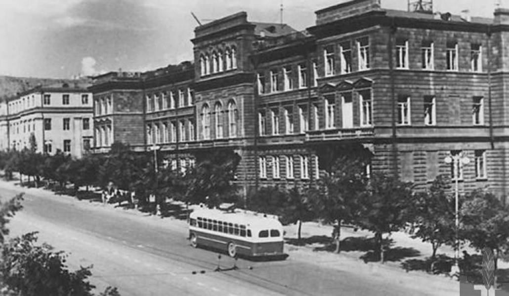 c701555ecbc2ff9ba35dc87e9f4fcc9d