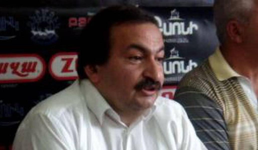 8ca5ff1acd379e4cc3b9829341de4a76