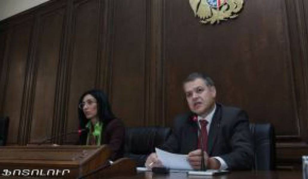 2ae12370563e4f01e733df5bf263eedb