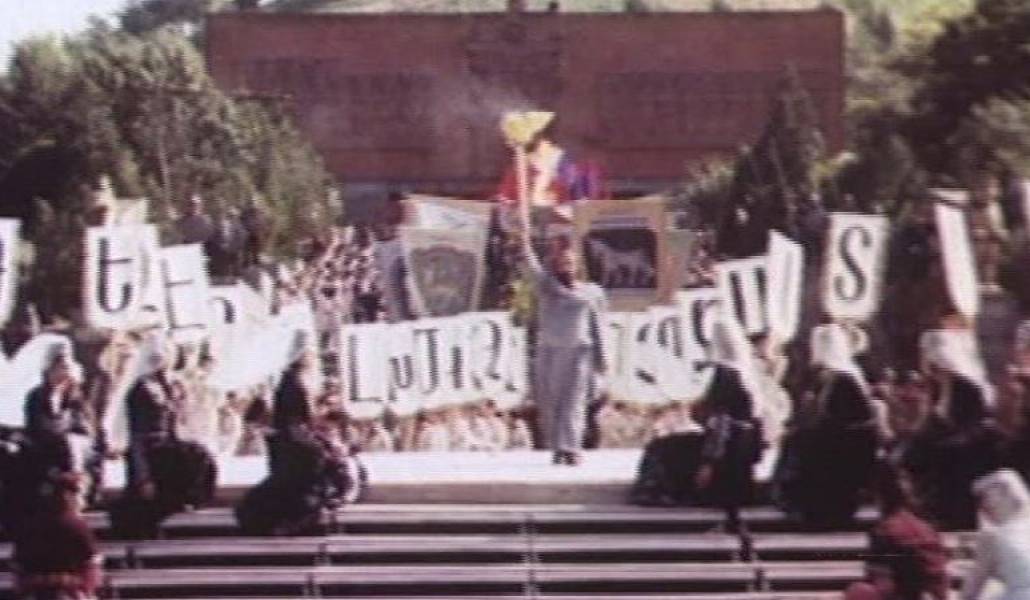 a97433c275de43b1f68947325ba9f25c