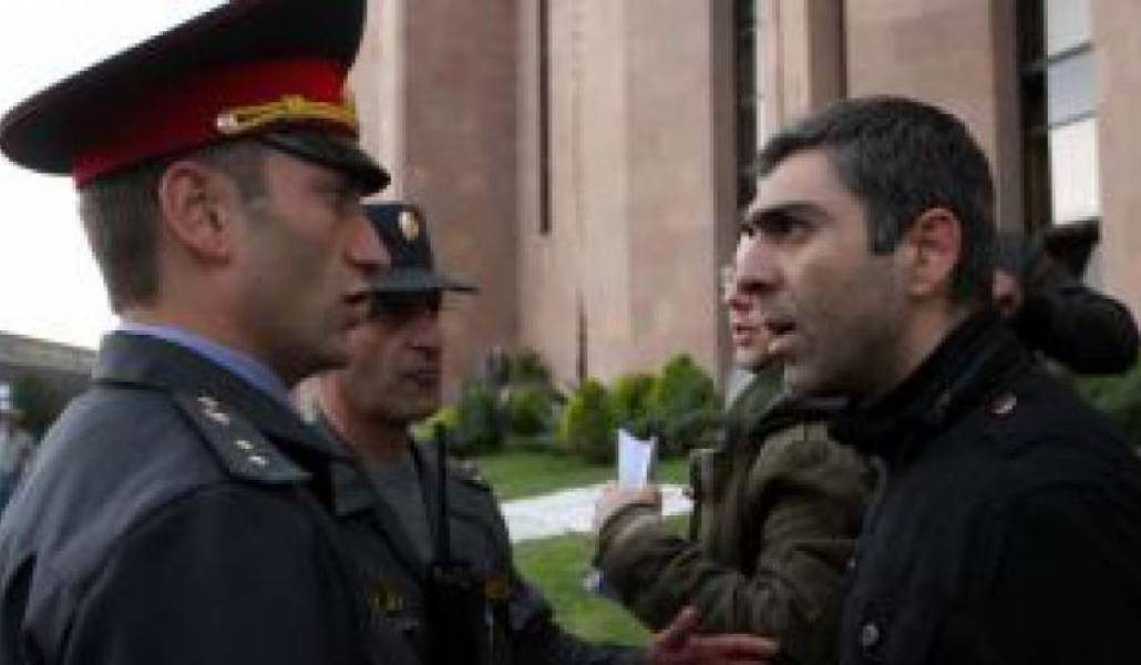 7fd760f0050f7c47c5bf1ddf765290d9