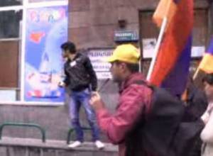 Столкновения жёлтых и красных