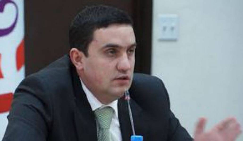 088b14a7ce534951a50e8c0ddf21d753