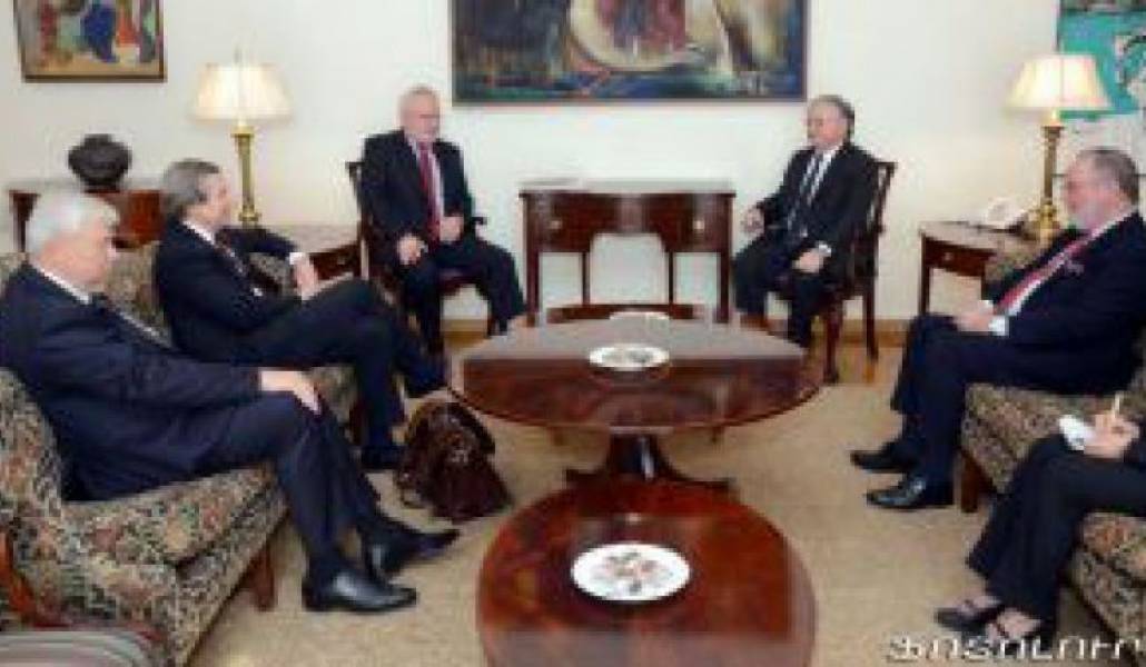 6c4d78cc0ce44d81ecc61bd9515ebe2a