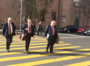 Можно ли говорить с тем, кто делает героем убийцу армянина?