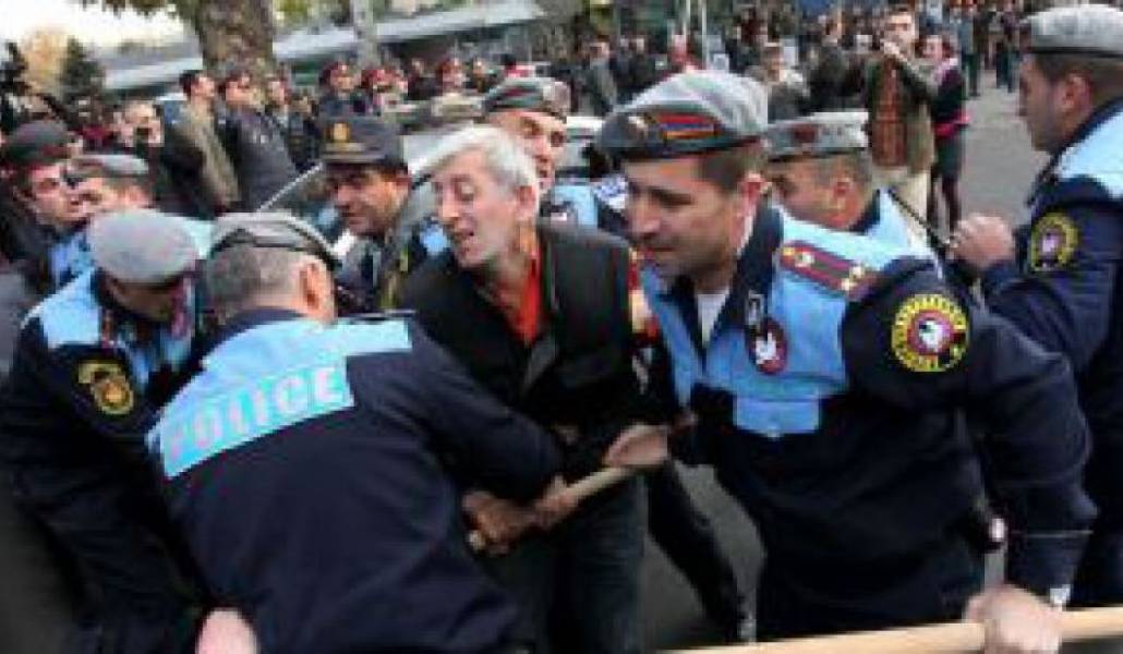 2879e270ec95e16396413c0d69b4b2f2