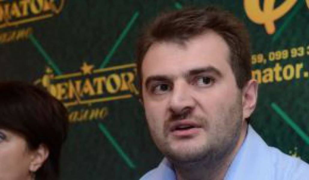 1ab773f95dcf674794ccea1f4f630bce