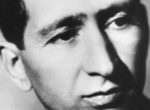 “Кто решает, будет ли у Чаренца могила?”