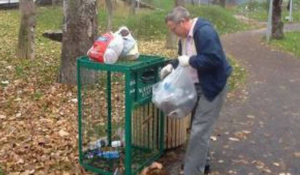 11a15bf0893545a8e0e63087eb7a9ad4