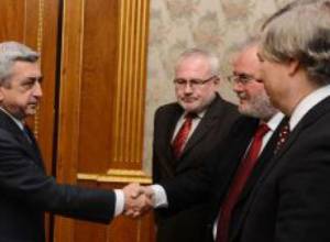 Серж Саргсян принял сопредседателей